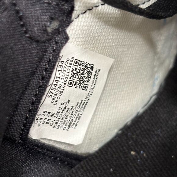 Nike Jordan 1 Retro High OG University Blue - Picture 4 of 9